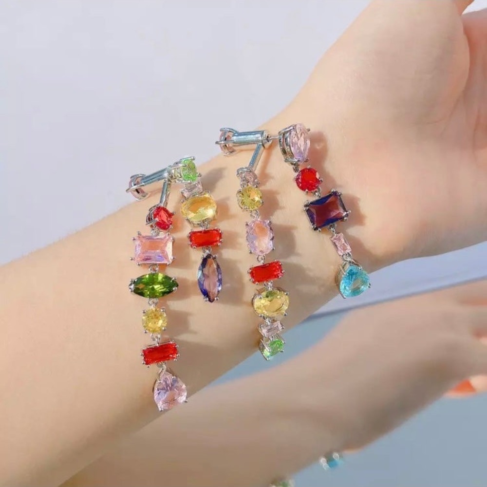 Multicolor Swarovski elements bridal earrings - gema inspired not swan stamped